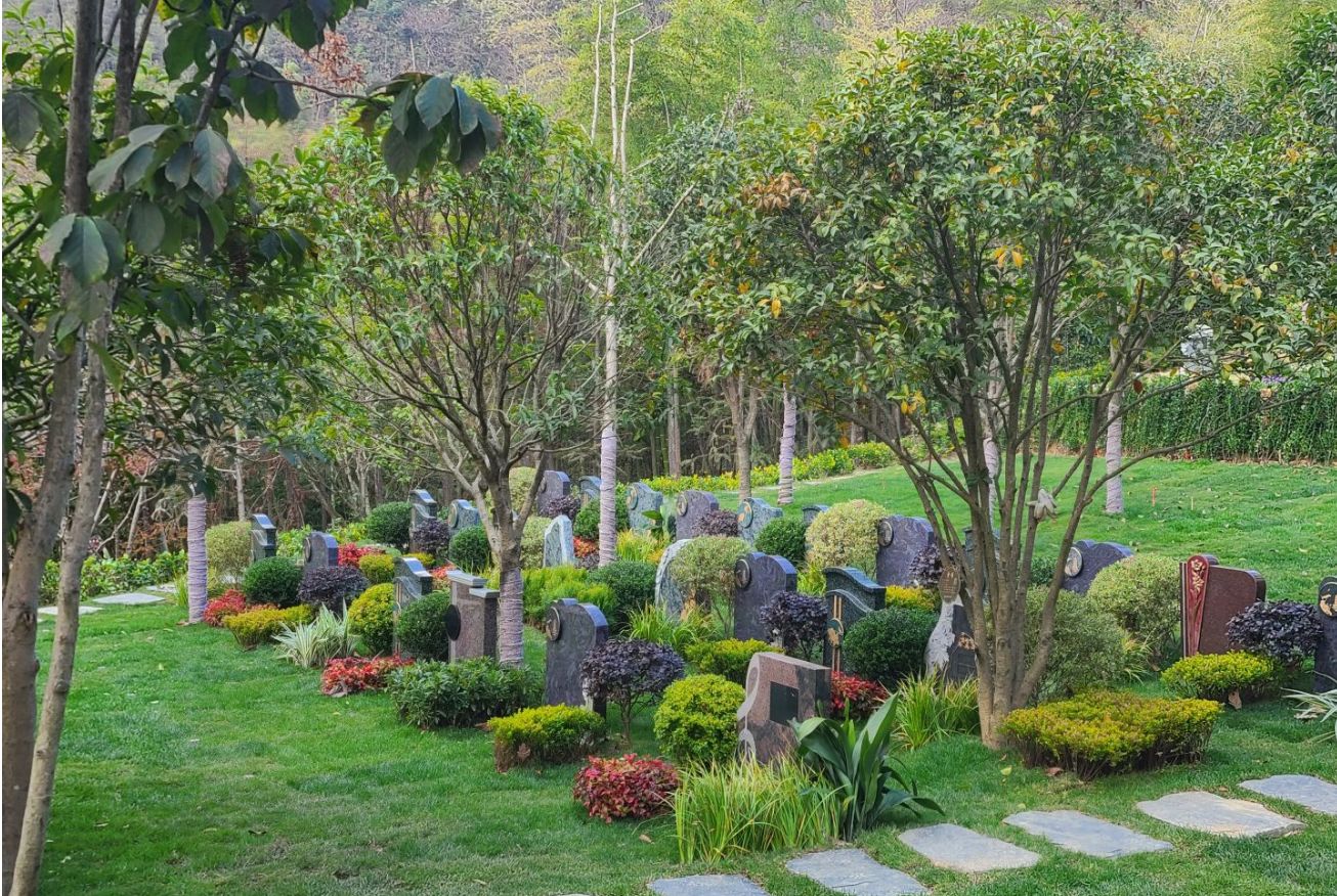 杭州径山公墓地位置在哪？陵园周围环境怎么样？墓园价格多少钱？